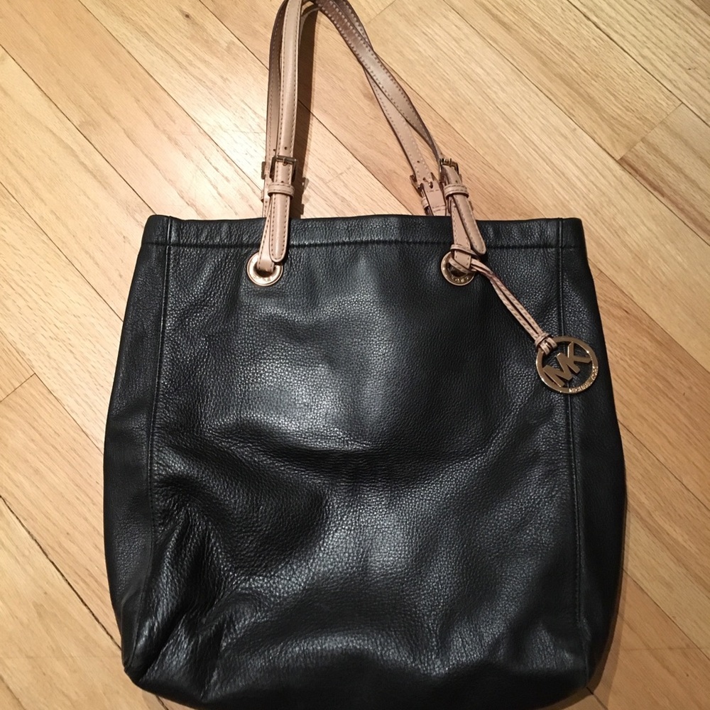 Michael Kors Tote. Excellent condition!